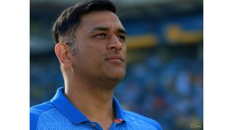 Is Sakshi's cryptic message a hint that Dhoni might retire? Fans are in a frenzy as CSK takes on DC.