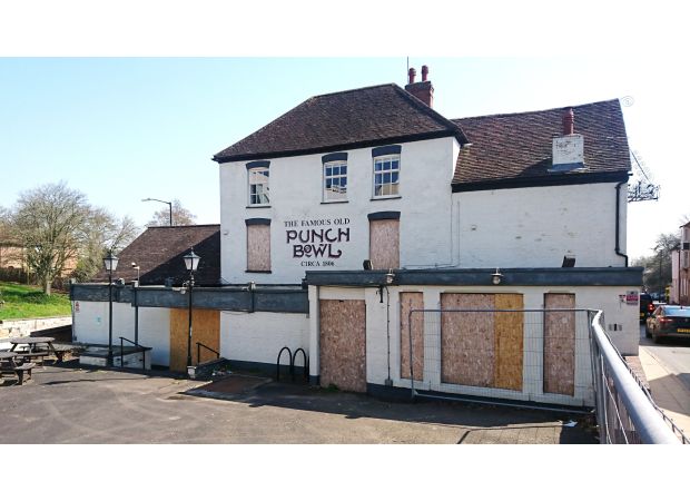 200-year-old pub with potential secret tunnels to be partially destroyed and transformed into a residence.