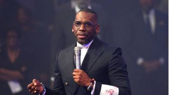 Pastor Jamal Bryant is promoting and supporting black businesses through the Bullseye Black Market.
