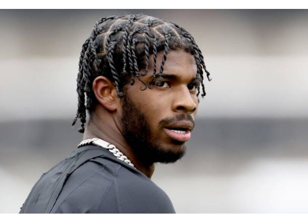 Despite not being selected in the first round of the NFL Draft, Shedeur Sanders maintains a positive attitude.