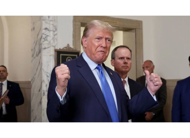 The President of the White House Correspondents Association responds to Trump's criticism of the media.