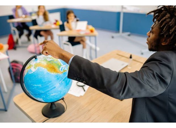 Leaked email exposes HHS's intention to reduce funding for Head Start and childcare research.