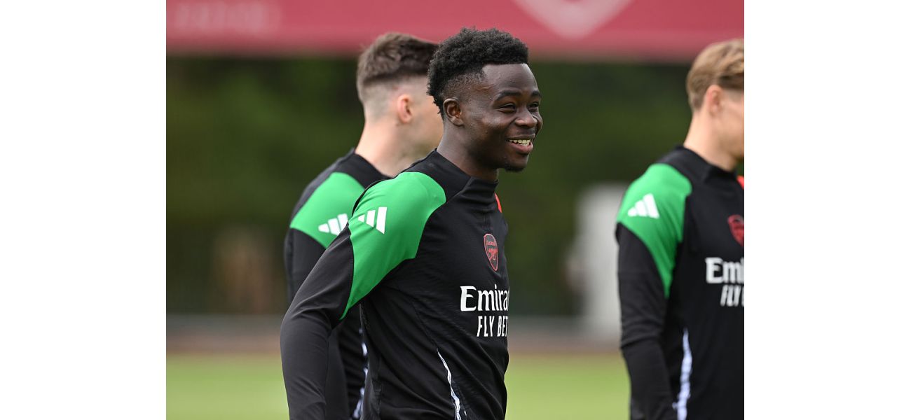 Get the scoop on the upcoming Liverpool vs Arsenal match, including team updates, projected lineup, and injury reports in this article.