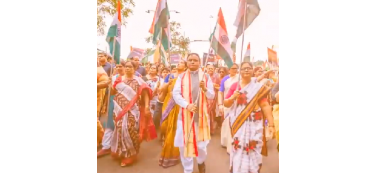 Indian officials CM Majhi and Oram join Tiranga Yatras to honor armed forces.
