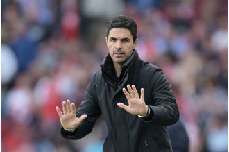 Arsenal advised to sign £9m underperforming Premier League player to solve issues with their strikers.