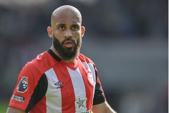 Brentford sets price for Manchester United to acquire player Bryan Mbeumo.