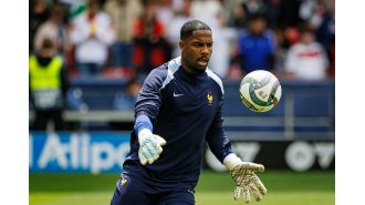 Chelsea will decide if they will transfer Mike Maignan before the Club World Cup deadline.