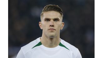 Gyokeres got a new contract offer for £11m from a competitor, following bids from Arsenal and Man Utd.