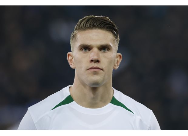 Gyokeres got a new contract offer for £11m from a competitor, following bids from Arsenal and Man Utd.