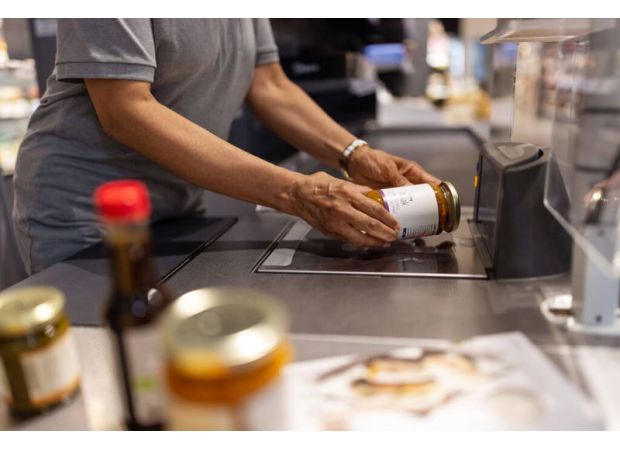 Goodr is providing sustainable food and a no-cost grocery store to a hospital in Chicago.