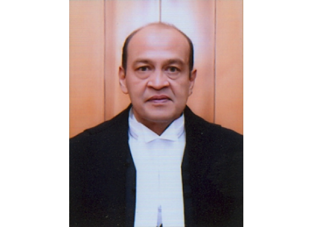 A parliamentary committee is questioning why there was no FIR filed after cash was found at Justice Varma's residence.