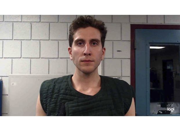 Suspect in Idaho quadruple murder case plans to enter guilty plea in order to avoid being sentenced to death.