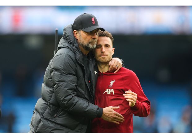 Klopp devastated by loss of Jota, expresses sorrow for Liverpool teammate and friend.