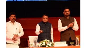 Odisha's first textiles conclave attracts investments worth Rs 8,000 cr.
