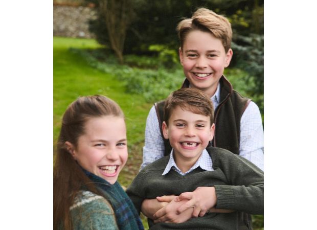 New video shows George, Charlotte, and Louis in cute moment, shared by William and Kate.