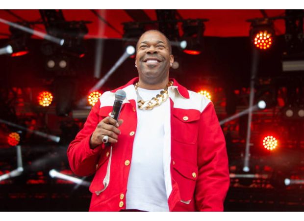 Rapper Busta Rhymes will receive a star on the Hollywood Walk of Fame.