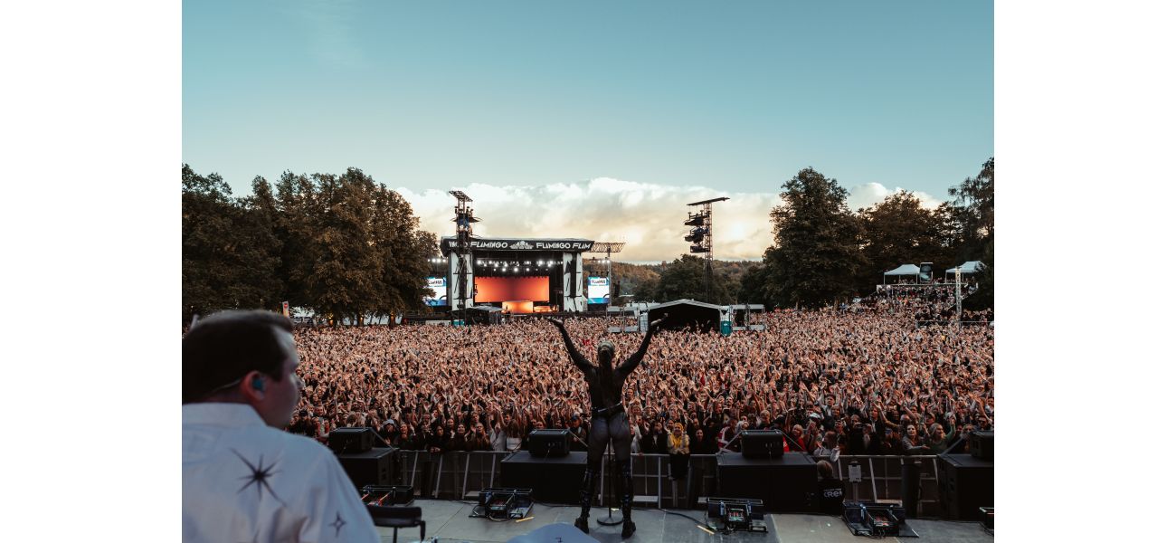 Over 2,000 fans donate kidneys in exchange for tickets to sold-out festival.
