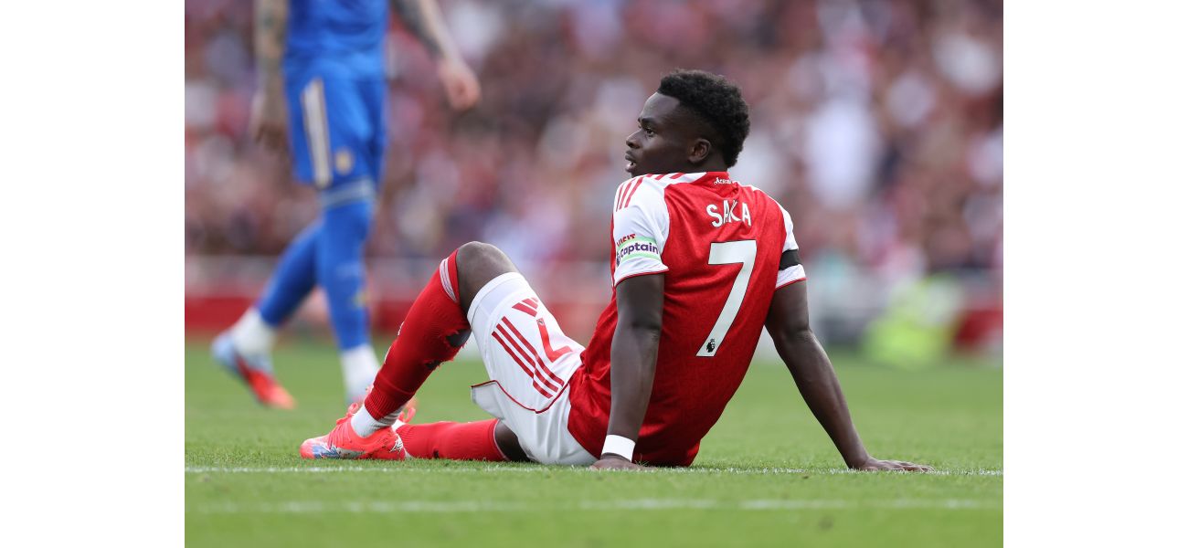 Ian Wright suggests that an Arsenal player should take Bukayo Saka's place in the match against Liverpool due to his injury.