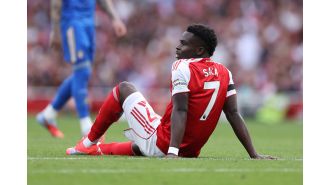 Ian Wright suggests that an Arsenal player should take Bukayo Saka's place in the match against Liverpool due to his injury.