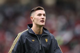 Benjamin Sesko has a chance to score his first goal for Manchester United in the Carabao Cup game against Grimsby.