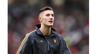 Benjamin Sesko has a chance to score his first goal for Manchester United in the Carabao Cup game against Grimsby.