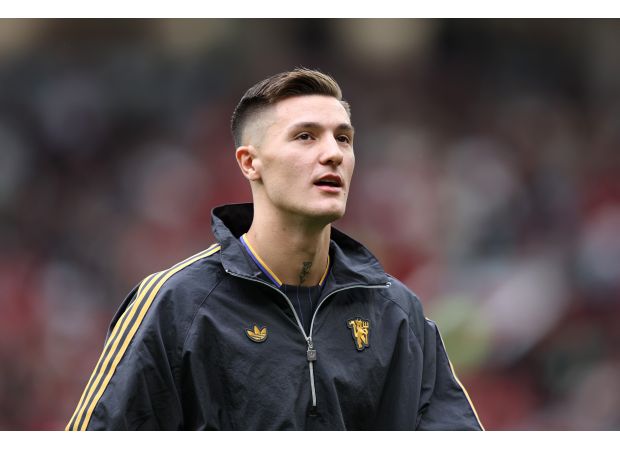 Benjamin Sesko has a chance to score his first goal for Manchester United in the Carabao Cup game against Grimsby.