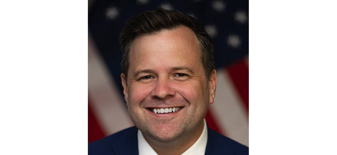 Pulte investigates Trump critics for mortgage fraud, while his own family is accused of similar wrongdoing.