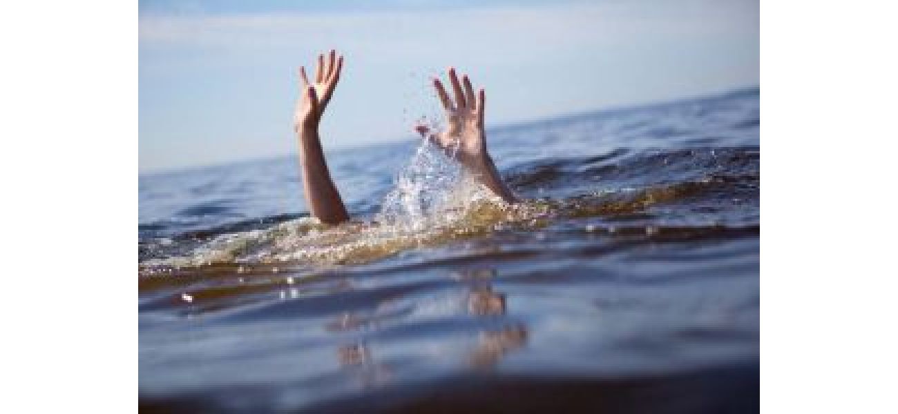 A man's nephew drowns and his uncle is now missing after they were both bathing in the Mahanadi river.