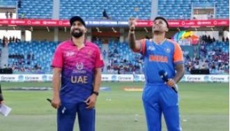 India chooses to have UAE bat first in Asia Cup.