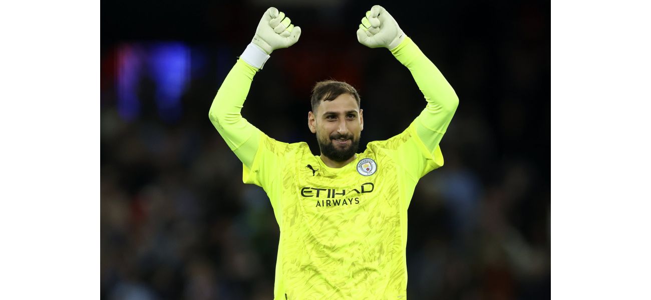 Hargreaves says Chelsea and Man United missed out on a major Premier League transfer.