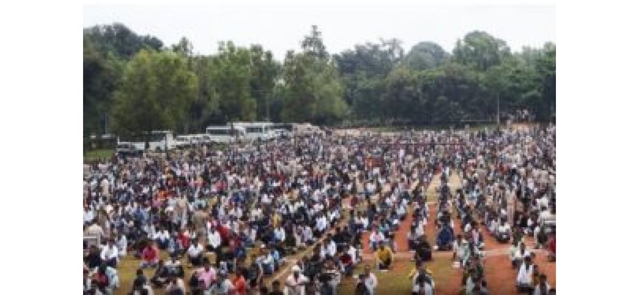 7,281 people vying for 125 home guard positions in Koraput, Odisha.