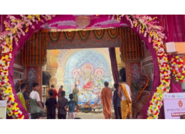 Cuttack begins its Goddess Durga worship with Saptami rituals.