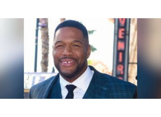 Michael Strahan was struck in the face during a live football demonstration.