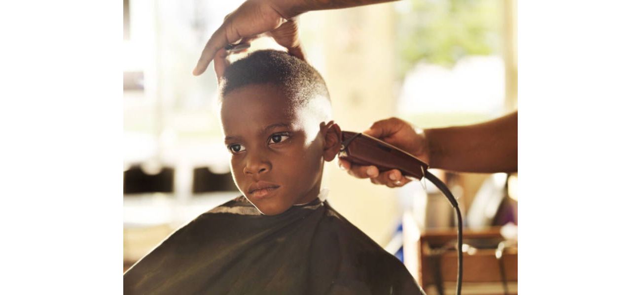 Historic recognition given to San Fernando Valley barbershop.