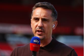 Gary Neville is suggesting that Arne Slot should bench the player signed from Liverpool.