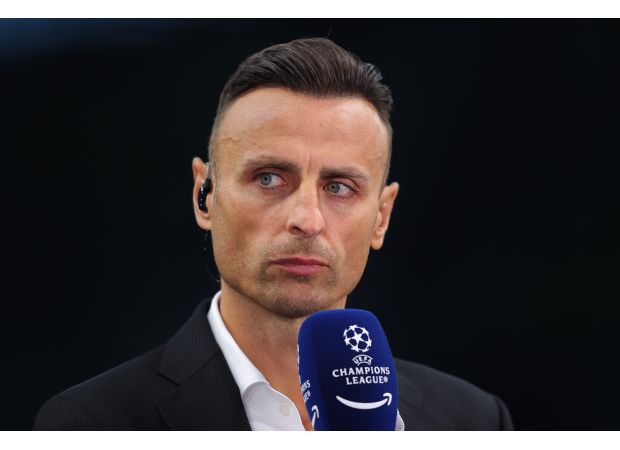 Berbatov wants Man Utd player to show more aggression and confidence towards teammates, believing it will improve his performance.