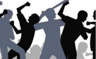 In Odisha, people were hurt and stores were damaged during a clash between villagers over a disagreement about boundaries.