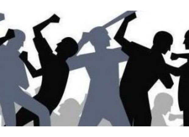 In Odisha, people were hurt and stores were damaged during a clash between villagers over a disagreement about boundaries.