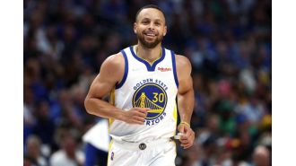 NBA star Stephen Curry surprises fans by wearing Nike shoes after splitting from Under Armour.