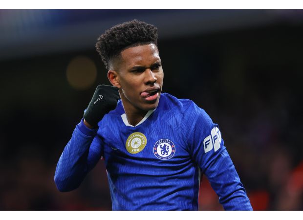 Soccer star Thierry Henry compares Estevao to Man Utd icon after Chelsea's victory against Barcelona.