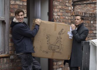 Local resident discovers physical assault on Todd by Theo in Coronation Street.