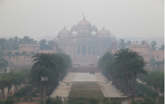 Air quality in Delhi remains low with an AQI of 308.