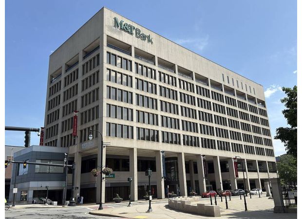 One female entrepreneur blames discrimination for causing her car sales company to fail.