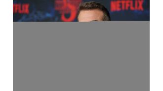 David Harbour cancels Stranger Things event following unusual hat theft incident.