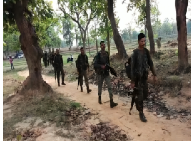 Police stop Maoist plan, find weapons in Chhattisgarh.
