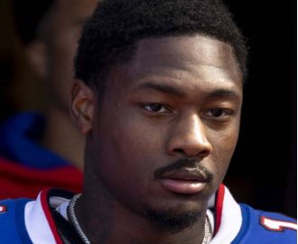 Stefon Diggs earns $500K bonus after reaching milestone catch.