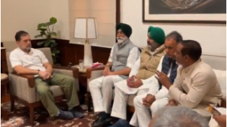 Rahul meets farm union leaders, starting movement against India-US trade deal talks.