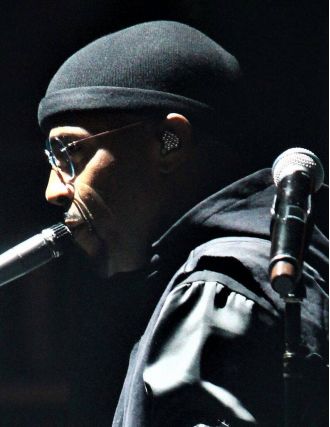 Teddy Riley apologizes for supporting R. Kelly and expressing desire to collaborate, acknowledging the impact of his words.