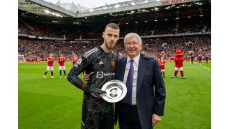 Ex-Man Utd coach reveals the two players Sir Alex Ferguson wanted to sign instead of David de Gea.