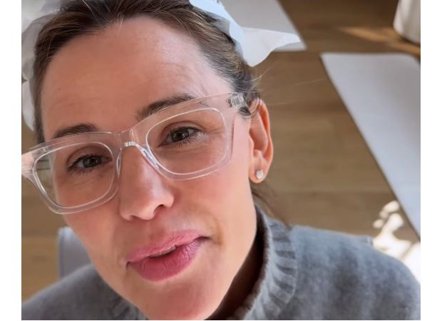 Actress Jennifer Garner discusses her stance on cosmetic surgery and the one promise she can't keep for her kids.